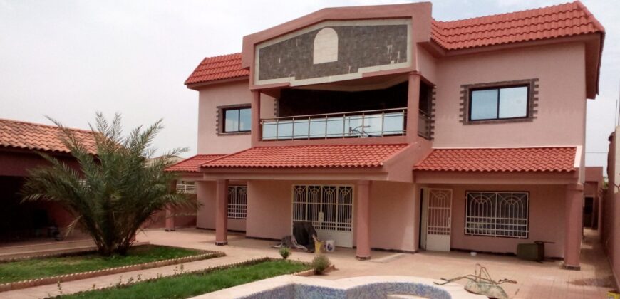 Villa duplex 3 chambres avec piscine à louer – Sotuba, Bamako