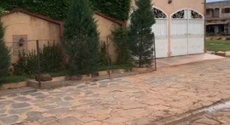 Maison meublée 9 chambres avec piscine à louer – Niamana, Bamako