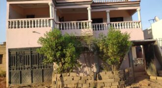 Villa en étages 5 chambres à vendre – près du marché, Kabala, Bamako