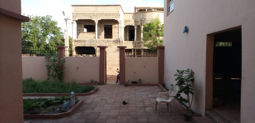 Villa duplex 4 chambres à louer – Torokorobougou, Bamako