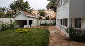 Villa duplex 4 chambres avec jardin à louer – Cité du Niger, Bamako