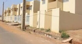 Villas duplex en bordure du goudron à vendre – Samaya, Bamako