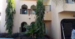 Villa duplex non meublée à louer à Badalabougou Est avec piscine Villa duplex non meublée à louer à Badalabougou Est avec piscine