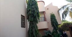 Villa duplex non meublée à louer à Badalabougou Est avec piscine Villa duplex non meublée à louer à Badalabougou Est avec piscine