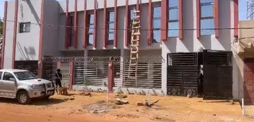 Bâtiment neuf de bureaux à louer – 3e pont, Missabougou, Bamako
