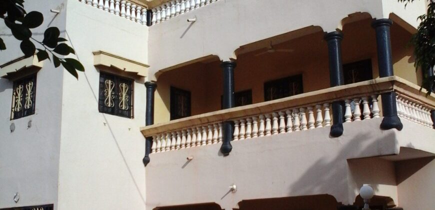 Villa R+2 de 11 chambres à vendre – Djicoroni ACI, Bamako