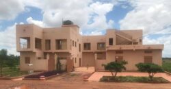 Local à usage commercial à vendre ou à louer à Dyalokorobougou route de Ségou Local à usage commercial à vendre ou à louer à Dyalokorobougou route de Ségou