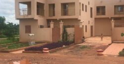 Local à usage commercial à vendre ou à louer à Dyalokorobougou route de Ségou Local à usage commercial à vendre ou à louer à Dyalokorobougou route de Ségou