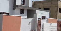 Villa d’angle 3 chambres sur 300 m² à vendre – Sirakoro Villa d’angle 3 chambres sur 300 m² à vendre – Sirakoro