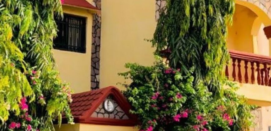 Villa duplex 6 chambres de 350 m² à louer – SEMA 2, Sébénikoro