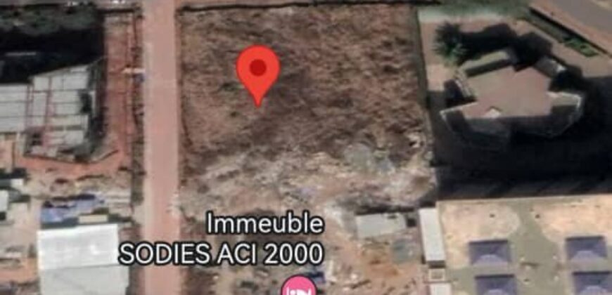 Terrain demi hectare à vendre ACI 2000