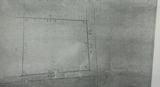 Terrain d&rsquo;angle de 762 m² au bord du goudron à vendre – Sébénikoro