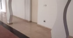 Villa semi meublée avec piscine à louer à Torokorobougou Villa semi meublée avec piscine à louer à Torokorobougou