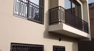 Villa duplex 3 chambres avec piscine à louer – Faso Kanu, Magnambougou