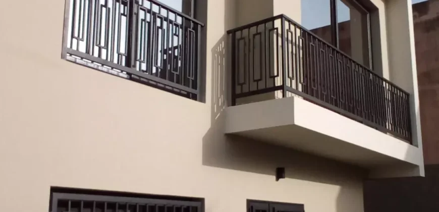Villa duplex 3 chambres avec piscine à louer – Faso Kanu, Magnambougou