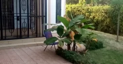 Villa en duplex avec piscine à louer à la Cité du Niger Villa en duplex avec piscine à louer à la Cité du Niger