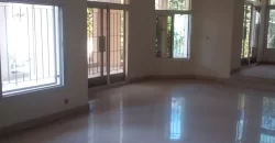 Villa avec piscine à louer à la Cité du Niger Villa avec piscine à louer à la Cité du Niger