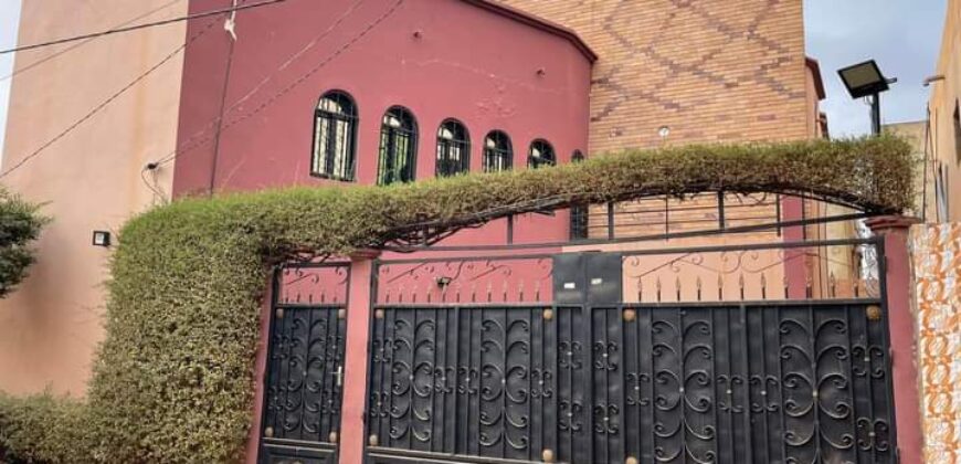 Étage de 5 chambres à louer – Missabougou, Bamako