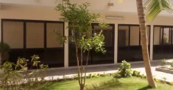 Villa avec piscine meublée à louer à Niaréla Villa avec piscine meublée à louer à Niaréla