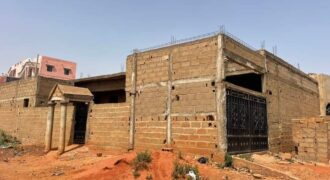 Maison inachevée de 4 studios à vendre – Kabala, Bamako