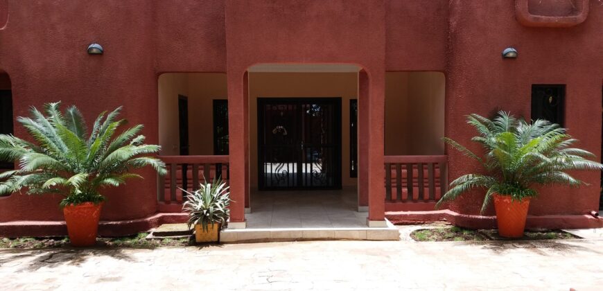 Superbe villa 5 chambres sur 750 m² à vendre – Kalaban Coro Plateau