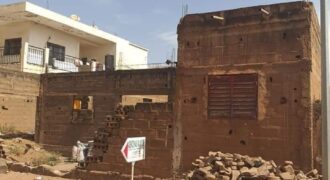 Villa inachevée 3 chambres sur 300 m² à vendre – Bolé SEMA, Faladié