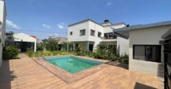 Villa duplex neuve semi-meublée avec piscine à louer – Sotuba Cité Aérée Villa duplex neuve semi-meublée avec piscine à louer – Sotuba Cité Aérée