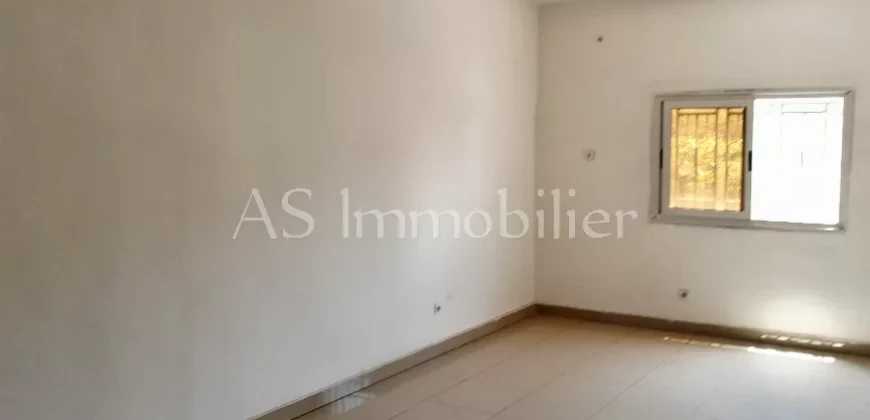Appartement non meublé 2 chambres à louer – Hippodrome, Bamako