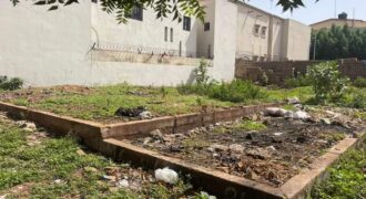Terrain d&rsquo;angle de 250 m² en titre foncier à vendre – Cité Yeleen
