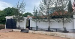 Villa 3 chambres sur 300 m² à vendre – entrée de Samaya, Bamako Villa 3 chambres sur 300 m² à vendre – entrée de Samaya, Bamako