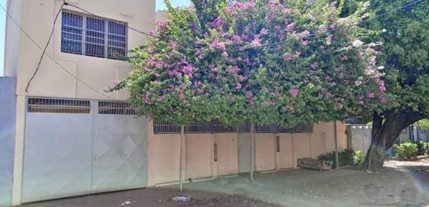 Villa duplex 6 chambres à usage d&rsquo;habitation ou professionnel – Faladié Sema