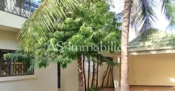 Villa avec piscine à louer à la Cité du Niger Villa avec piscine à louer à la Cité du Niger