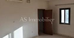 Villa avec piscine à louer à la Cité du Niger Villa avec piscine à louer à la Cité du Niger