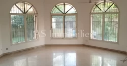 Villa avec piscine à louer à la Cité du Niger Villa avec piscine à louer à la Cité du Niger