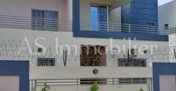 Villa avec piscine à vendre à sébénikoro Villa avec piscine à vendre à sébénikoro