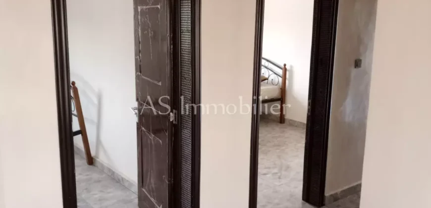 Appartement non meublé 2 chambres avec parking à louer – ACI 2000