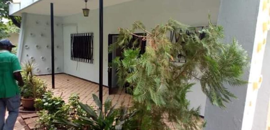 Villa 4 chambres avec piscine à louer – Hippodrome, Bamako
