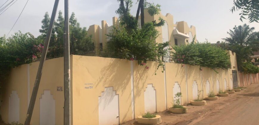 Villa duplex 5 chambres avec piscine à louer – Cité du Niger, Bamako