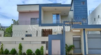 Villa avec piscine 4 chambres à vendre – début de Sébénikoro, Bamako