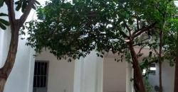 A louer une belle maison en duplex meublée à l’ACI 2000 A louer une belle maison en duplex meublée à l’ACI 2000