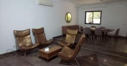 A louer une belle maison en duplex meublée à l’ACI 2000 A louer une belle maison en duplex meublée à l’ACI 2000