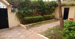 A louer à Niaréla villa avec piscine de 3 chambres 1 salon 1 cuisine et 2 salles de bain A louer à Niaréla villa avec piscine de 3 chambres 1 salon 1 cuisine et 2 salles de bain