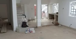 VILLA À VENDRE À NIAMANA VILLA À VENDRE À NIAMANA