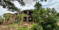 Grand bâtiment inachevé de 7 chambres sur 1.500 m² à vendre – Kalaban Adeken Grand bâtiment inachevé de 7 chambres sur 1.500 m² à vendre – Kalaban Adeken