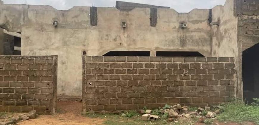Maison inachevée 5 chambres sur 300 m² à vendre – DAGABA, Yirimadio
