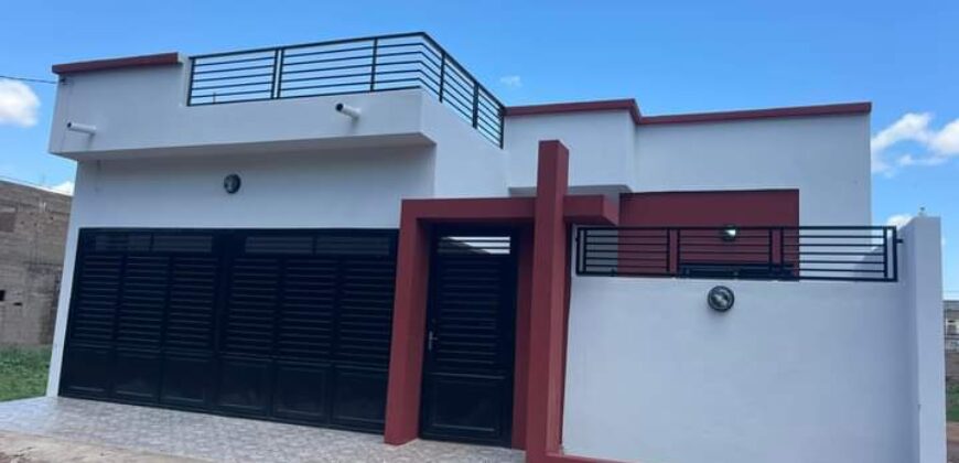 Villa basse 3 chambres sur 200 m² à vendre – Sirakoro