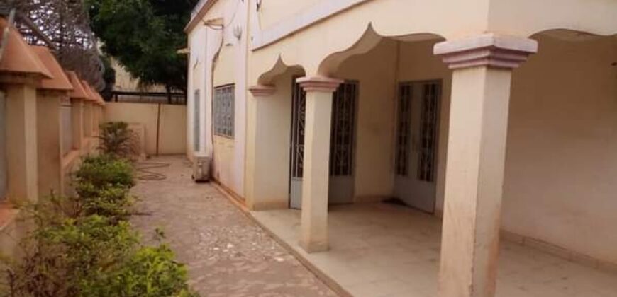 Villa duplex 5 chambres à louer – Faso Kanu, Magnambougou, Bamako