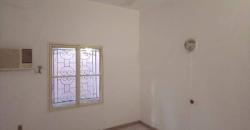 Villa non meublée avec piscine à louer à Torokorobougou Villa non meublée avec piscine à louer à Torokorobougou