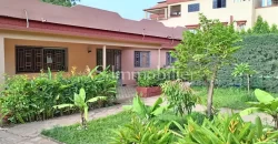 Villa meublée avec piscine à louer à Torokorobougou Villa meublée avec piscine à louer à Torokorobougou
