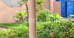 Villa meublée avec piscine à louer à Torokorobougou Villa meublée avec piscine à louer à Torokorobougou